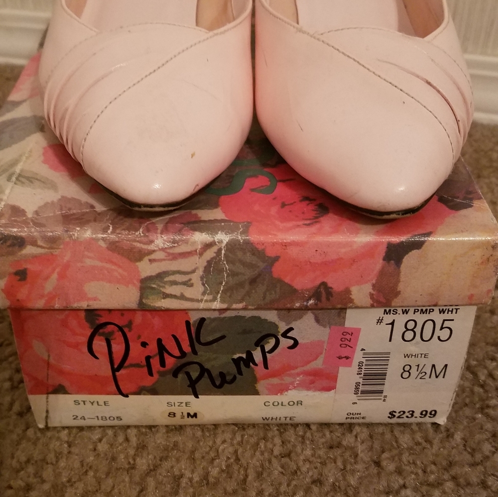 Heels - Picture 2 of 4